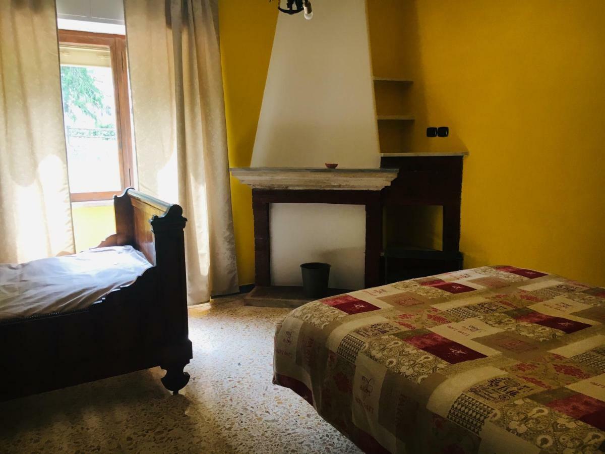 Bed and Breakfast Le Calecatine à Rocca di Botte Extérieur photo